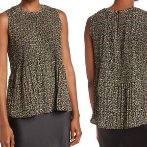 Adrianna Papell Woven Pleat Sleeveless Top in Black Ditsy Garden